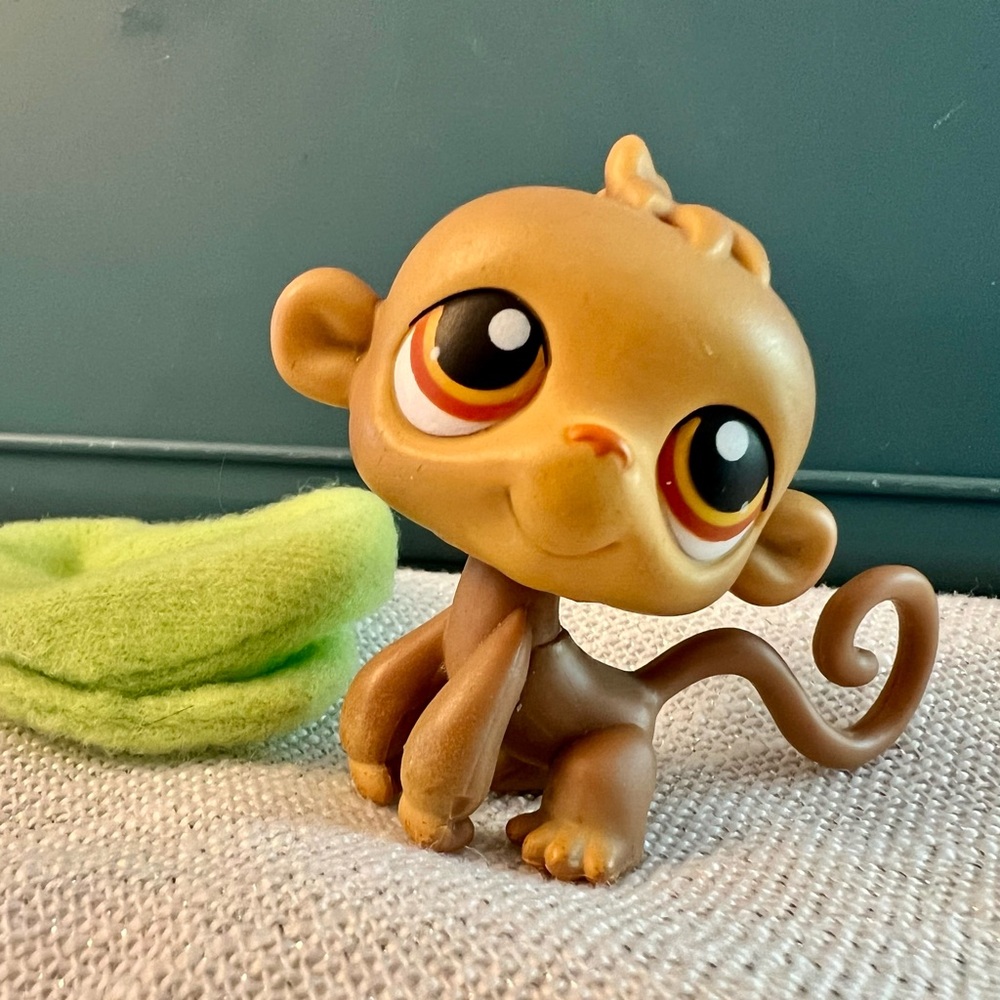 RARE! LPS #281 Monkey V2 mold orange eyes Authentic 2005 Hasbro green cap includ